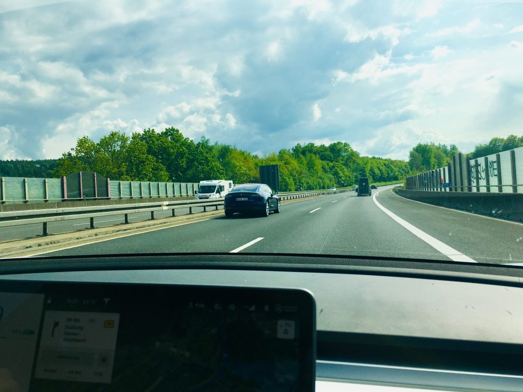 Tesla Spotting – Tesla Model 3
